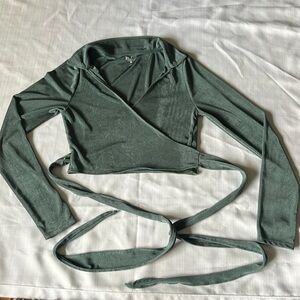 PAC Sun, Long sleeve wrap top, cropped. Size: Medium
